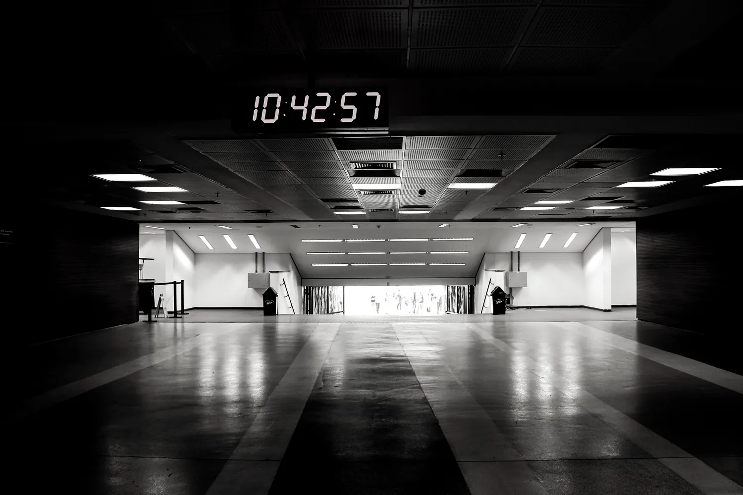 Corredor interno do estádio, a caminho do gramado